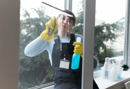 Nettoyage de vitres intérieures et extérieures à Sézanne